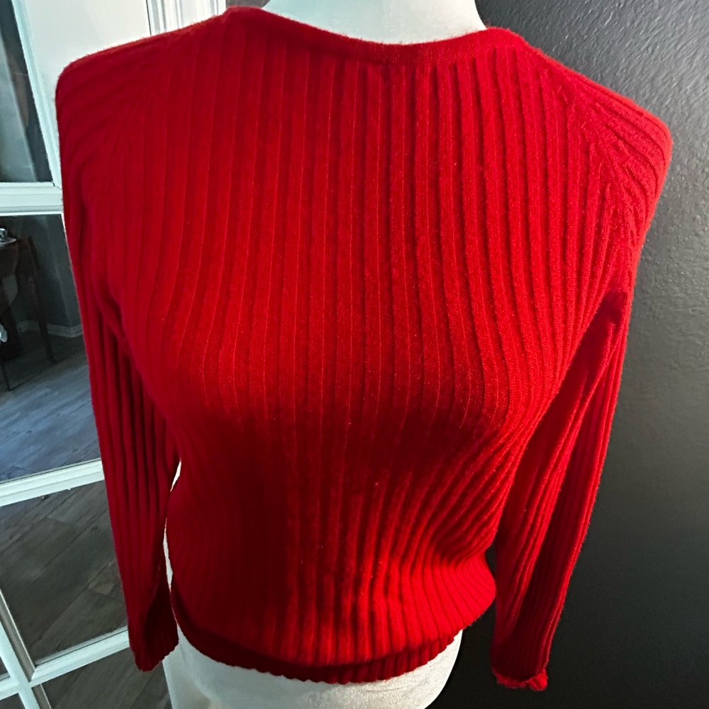 100% Cashmere Red Ribbed Scoop-Neck Sweater - Classic Fit